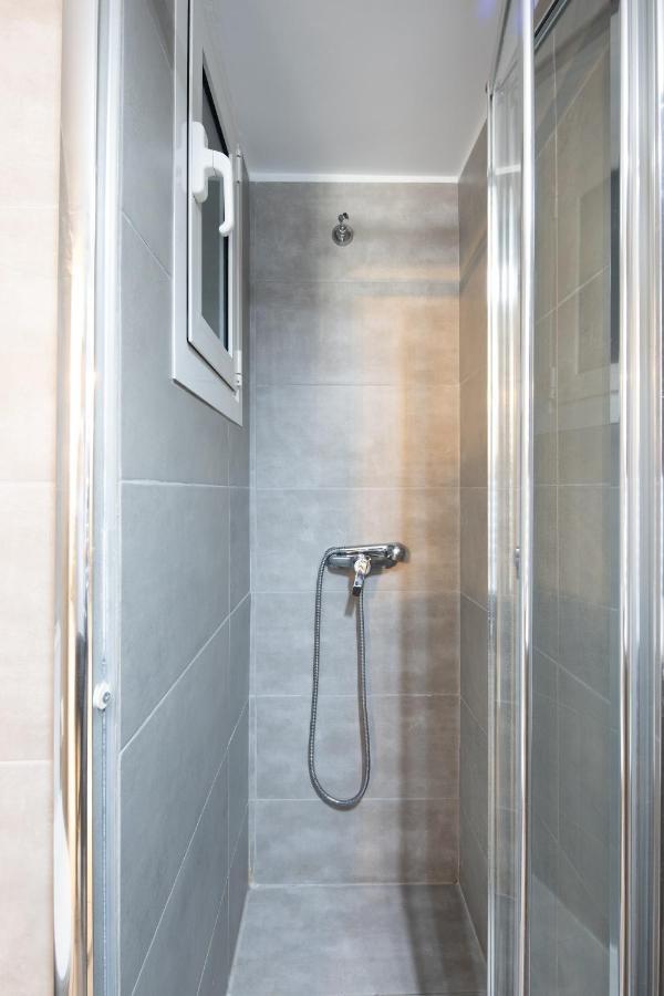 Newly Renovated Cozy Studio Downtown Афины Экстерьер фото